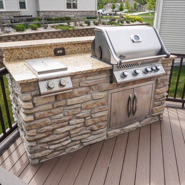 Outdoor Kitchens & Built in Grills - BBQ Islands & Custom Patio